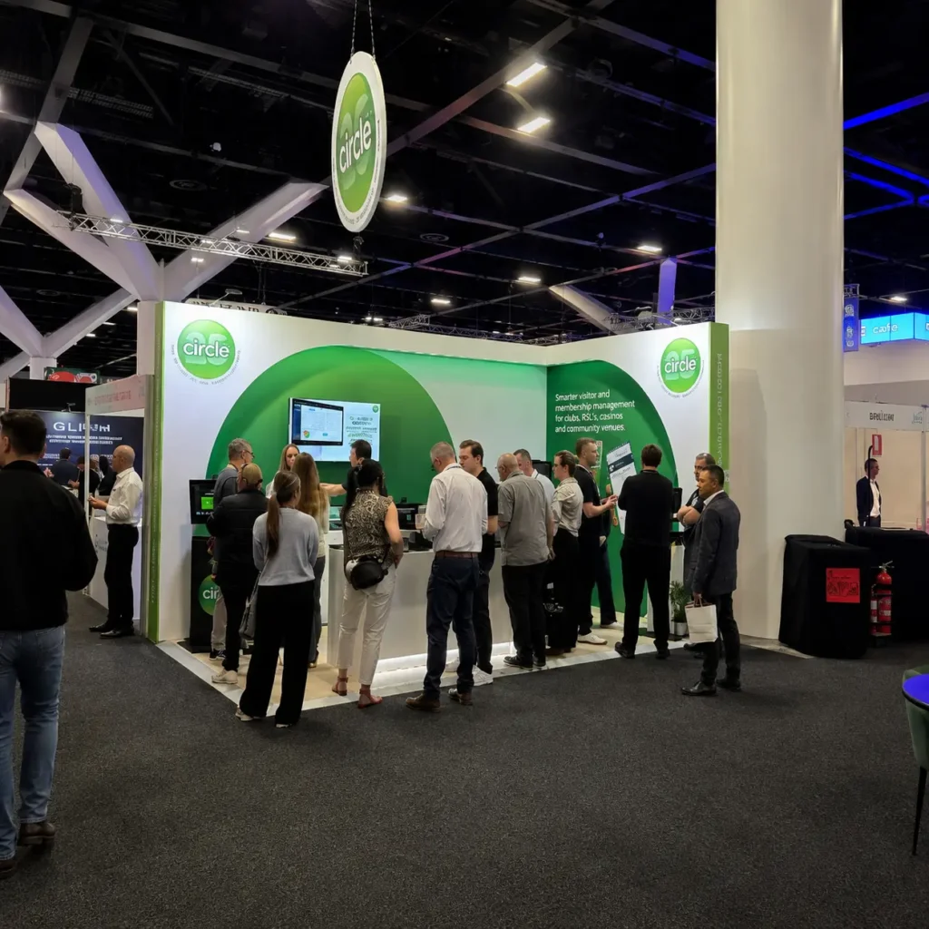 smartsolution-circlesolution-booth-visitors